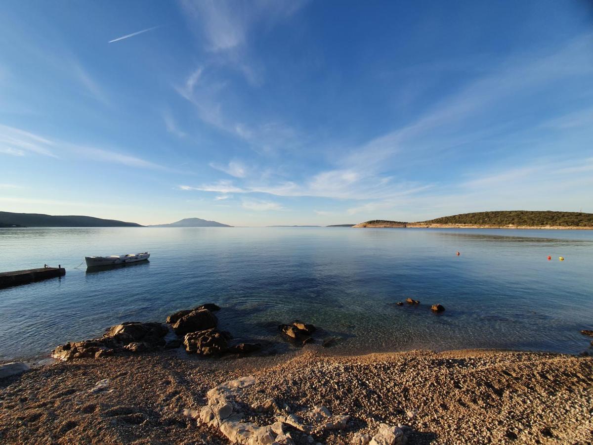 Sidus Maris, Spacious Seaside Apartment With Free Parking Martinšćica Extérieur photo