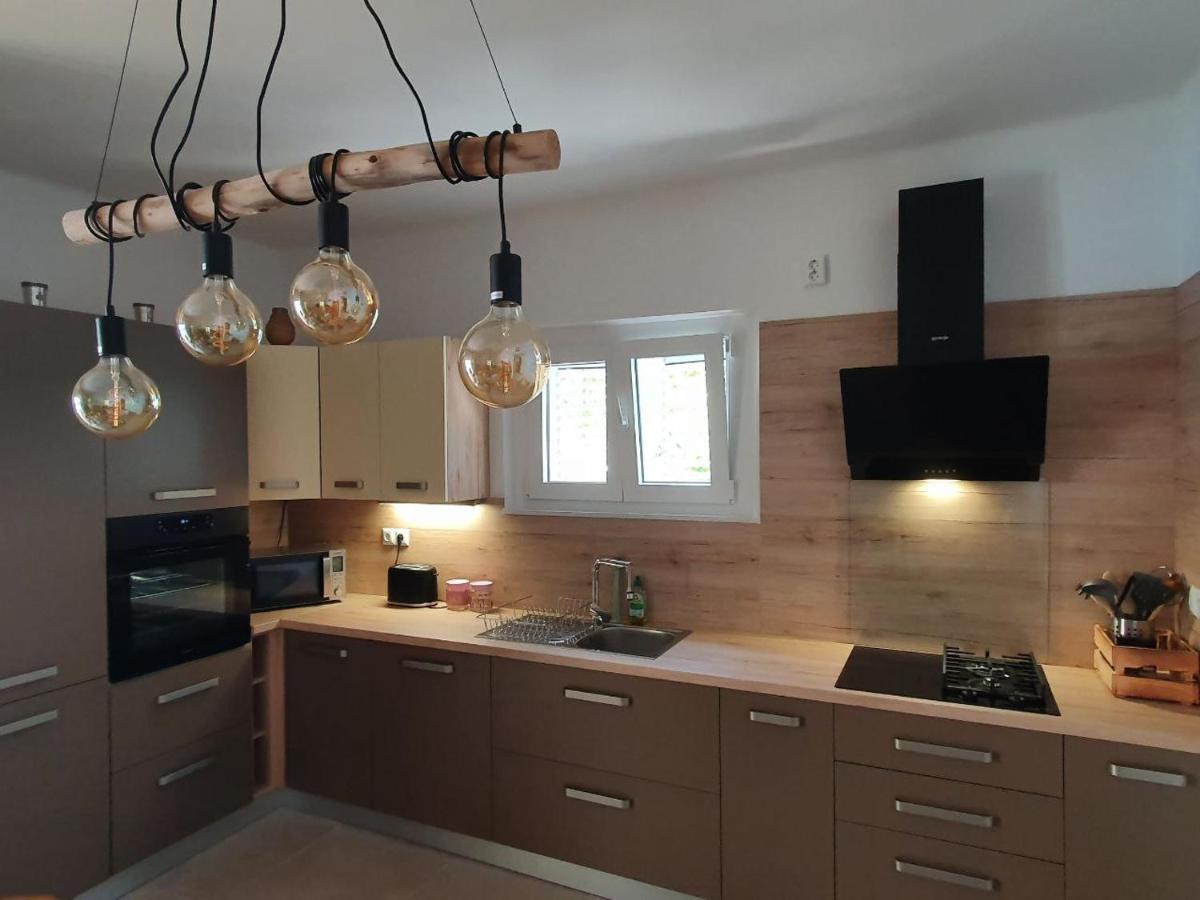 Sidus Maris, Spacious Seaside Apartment With Free Parking Martinšćica Extérieur photo