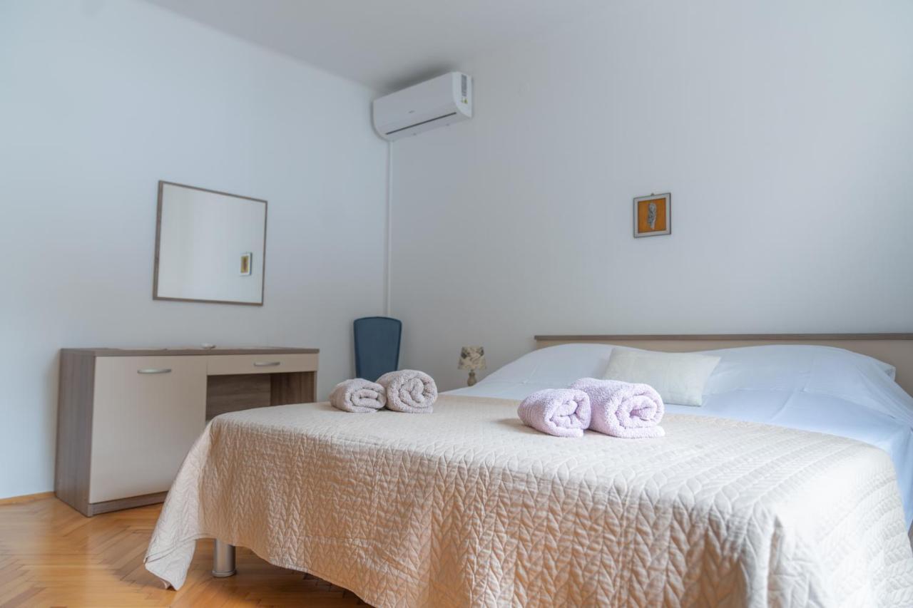 Sidus Maris, Spacious Seaside Apartment With Free Parking Martinšćica Extérieur photo
