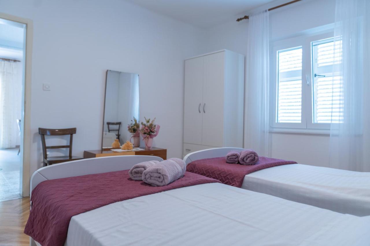 Sidus Maris, Spacious Seaside Apartment With Free Parking Martinšćica Extérieur photo